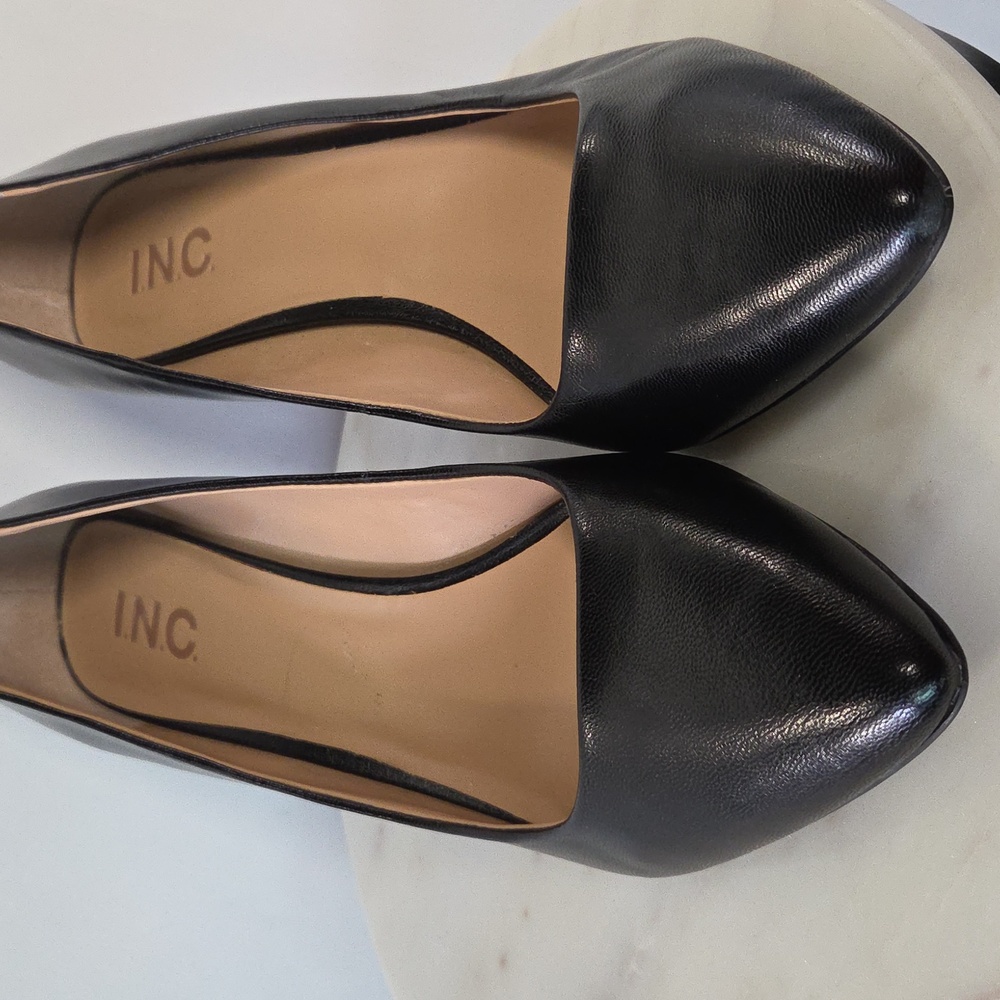 INC International Concepts Black Leather Heels Size 11 - Picture 2 of 7